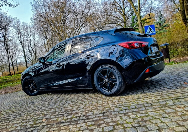 Mazda 3 cena 47700 przebieg: 169000, rok produkcji 2014 z Poznań małe 56